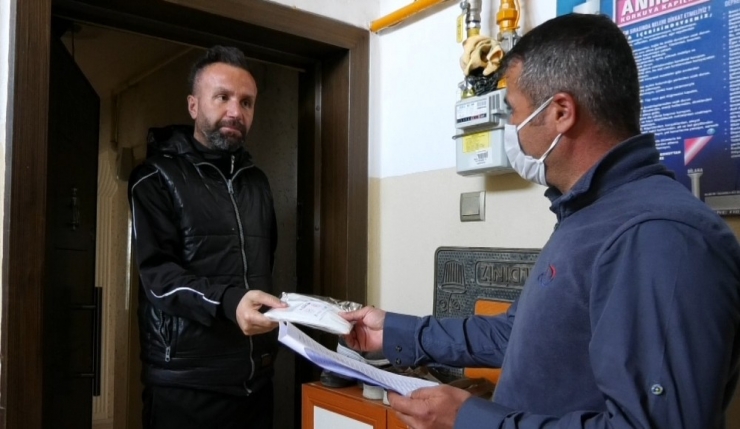 Isparta’da Ptt Aracılığıyla 2 Günde 17 Bin 500 Maske Dağıtıldı