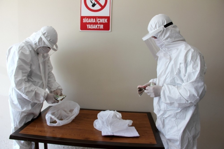 Karantinada Camiye Bağış Yaptılar