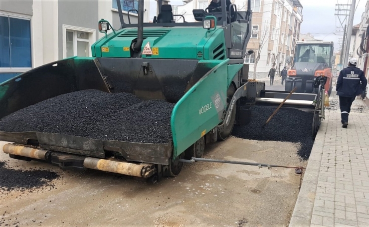 Karaman’da Kaldırım Ve Asfalt Çalışmaları Devam Ediyor