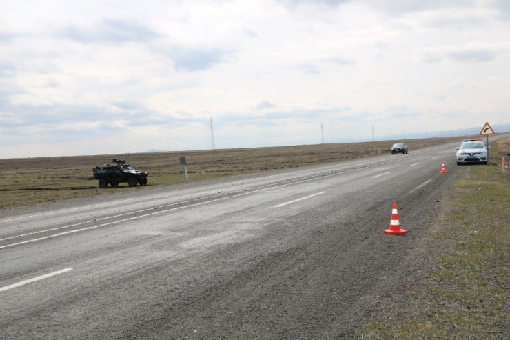 Kars’ta Jandarmadan Radarlı Trafik Uygulaması