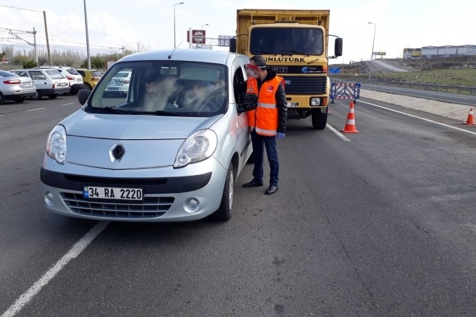 Sağlık Ekipleri İle Şehrin Giriş Ve Çıkışları Kontrol Altında
