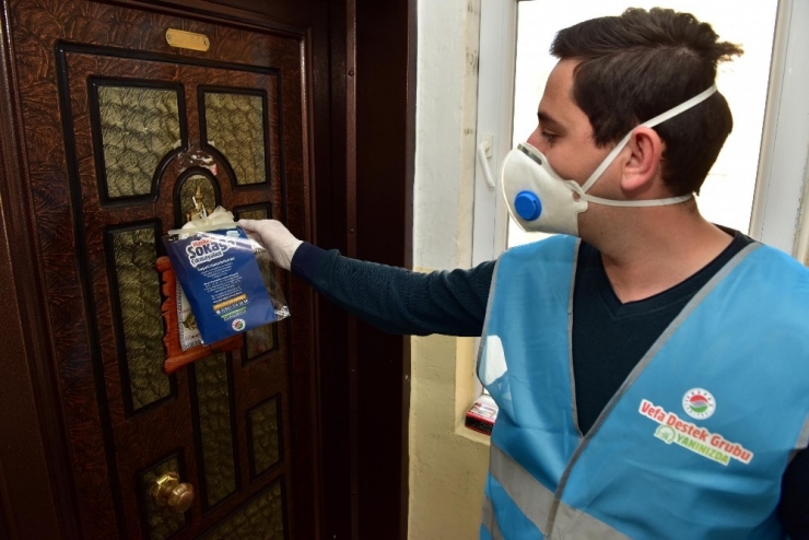 Kepez Belediyesi Yıkanabilir Maske Dağıtıyor