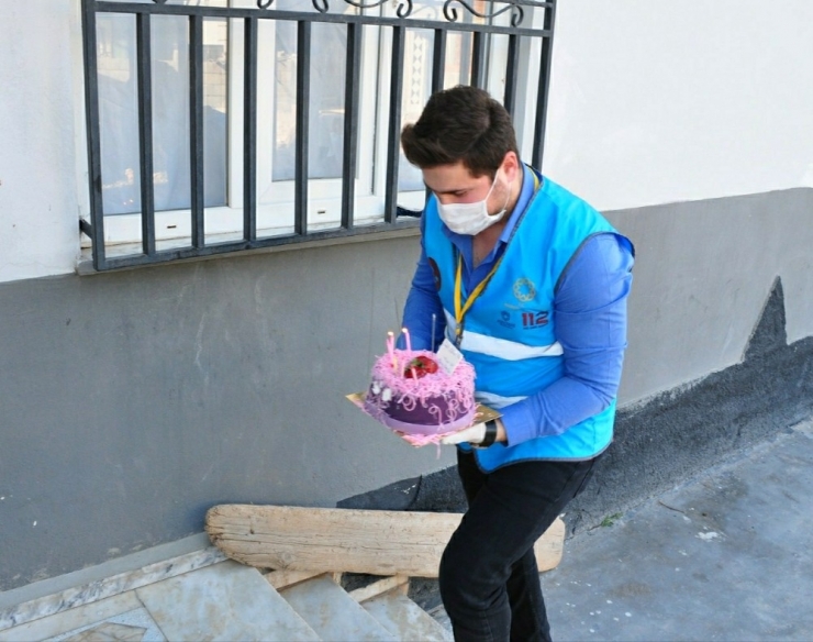 Mardin’de 13 Yaşındaki Kız Doğum Günü Pastası İçin 112’yi Aradı