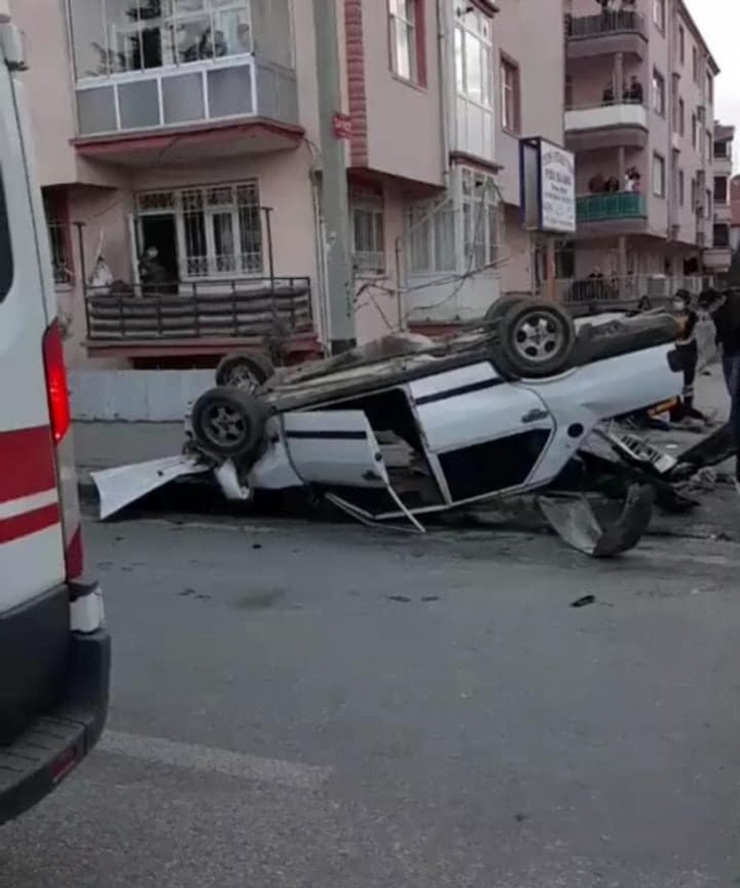 Konya’da Trafik Kazası: 4 Yaralı