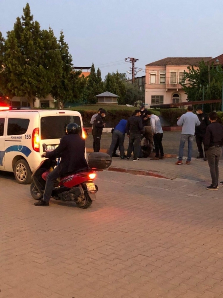 Arkadaşlar Arasında Bıçaklı Kavga: 2 Yaralı