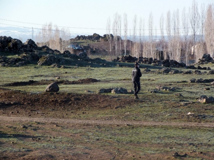 Malazgirt’te 4,5 Yaşındaki Kız Çocuğu Kayboldu