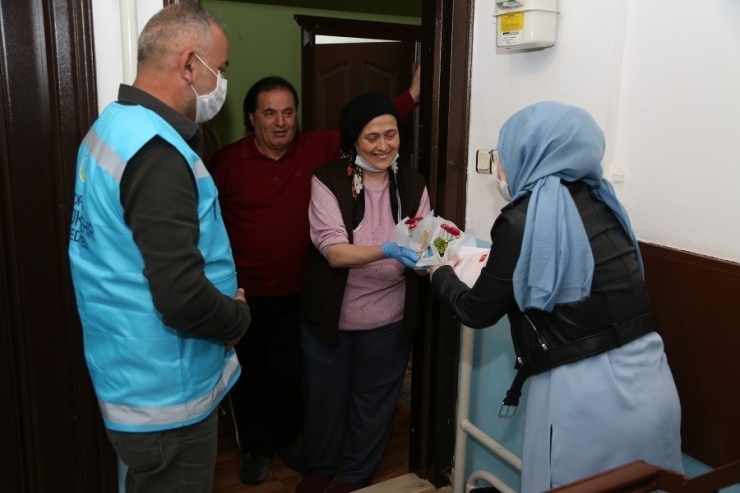 Ordu’da Evde Kalanlara ’Çiçek’