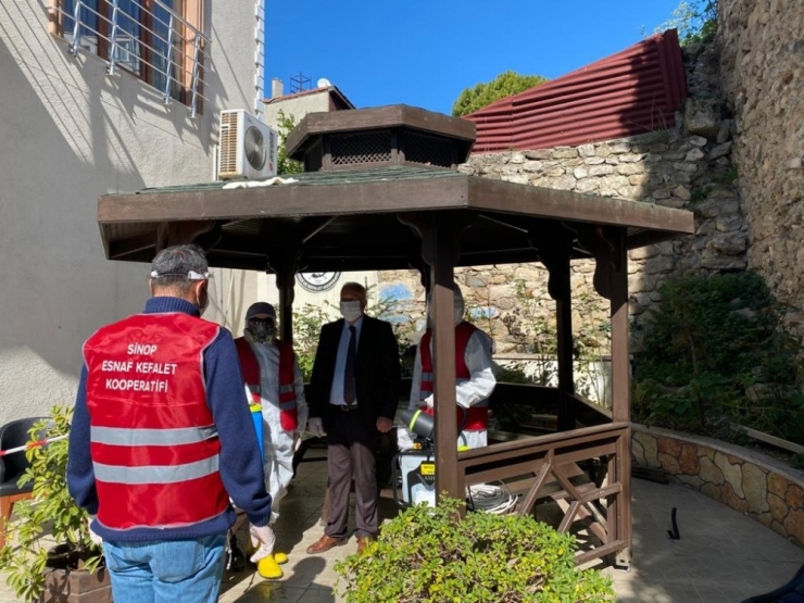 Sinop’ta Esnafa Ücretsiz Dezenfekte İşlemi