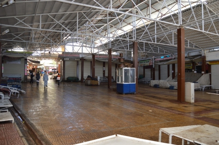 Şire Pazarında Sessizlik Hakim