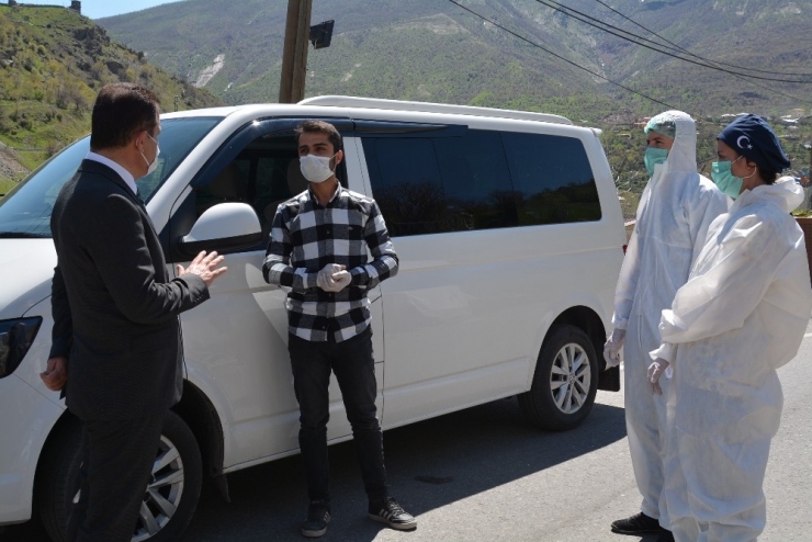 Vali Akbıyık: “Hakkari’de 10 Kişi Taburcu Oldu”