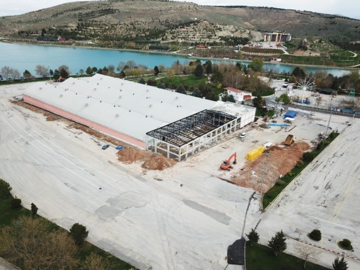 Yeni Kongre Ve Fuar Merkezi Bu Yıl Tamamlanacak