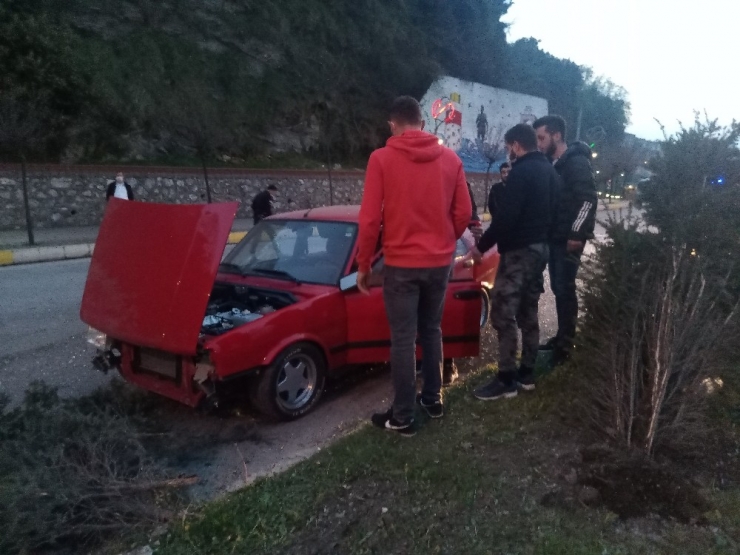 Hurdaya Dönen Araçtan Burnu Bile Kanamadan Çıktı