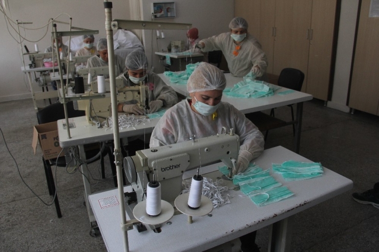 Meslek Liseleri Maske Fabrikası Oldu