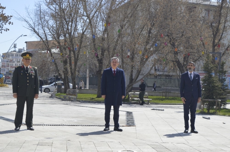 Ağrı’nın Düşman İşgalinden Kurtuluşunun 102. Yıl Dönümü Törenle Kutlandı