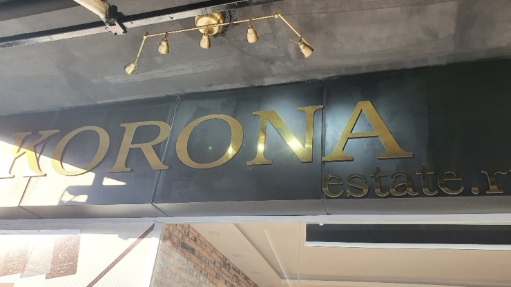 Antalya’da Vatandaşların Parmakla Gösterdiği ‘Korona’