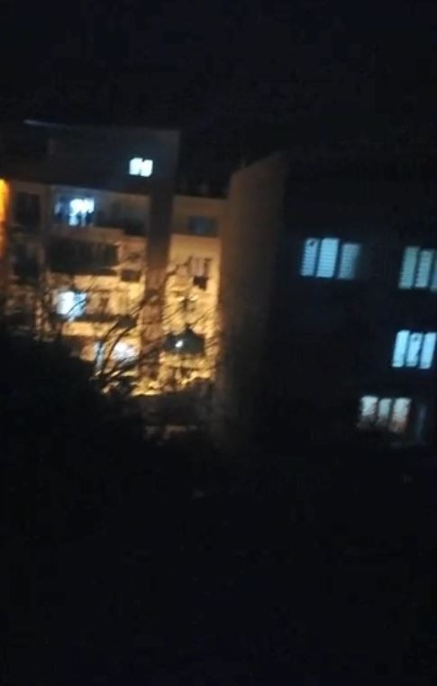 Bütün İlçe O Sesi Arıyor