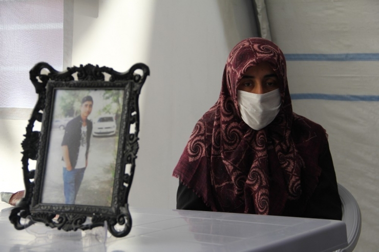 Hdp Önündeki Ailelerin Evlat Nöbeti 226’ncı Gününde