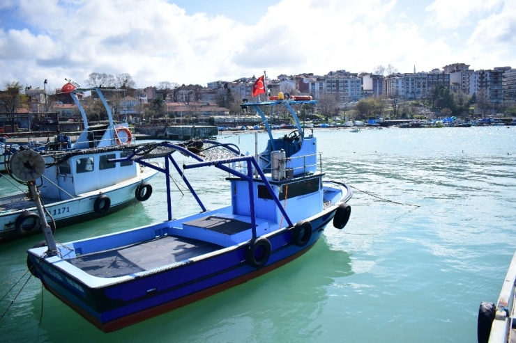 Denizlerde Av Yasağı Başladı