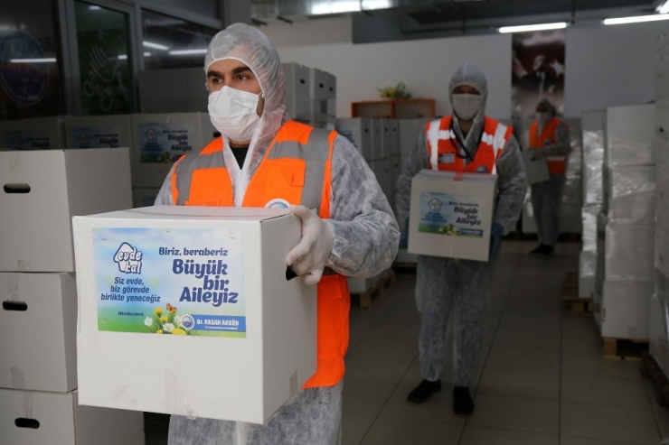 Dar Gelirli 12 Bin Aileye Gıda Maddesi Desteği