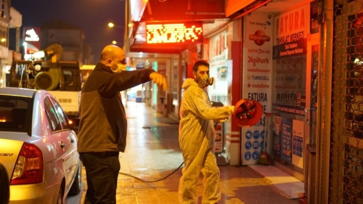 Gece-gündüz Dezenfekte Devam Ediyor