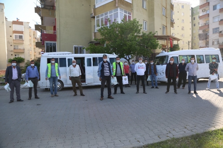 Erdemli Belediyesinden Minibüs Şoförlerine Maske Desteği