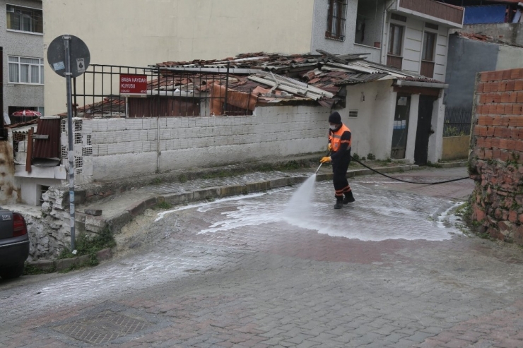 Eyüpsultan’ın Sokakları Dezenfekte Ediliyor