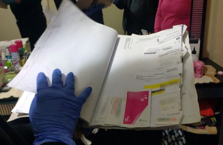 Ruhsatsız Muayenehaneye Polis Baskını