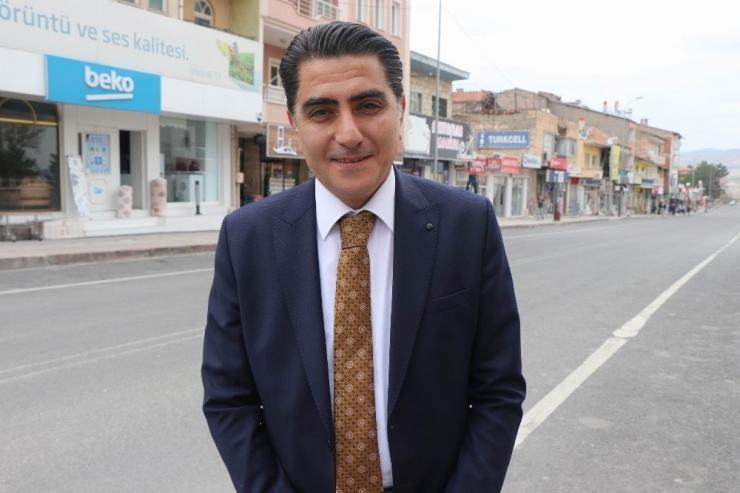 Gülşehir Belediyesi, İş Yerini Kapalı Tutan Esnafa 750 Tl Destek Veriyor