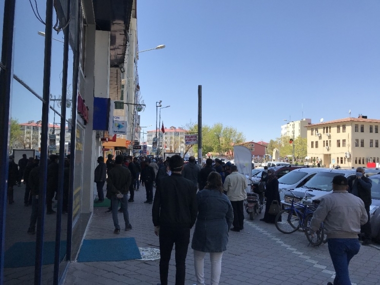 Iğdır’da Korona Yasakları İhlal Ediliyor