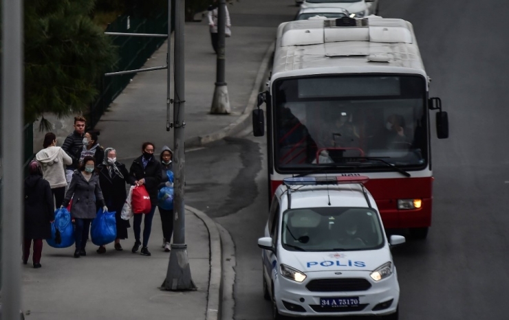 Bakırköy Kadın Tutukevi’nden Tahliye Edilen Vatandaşlar Otobüsler İle Taşındı