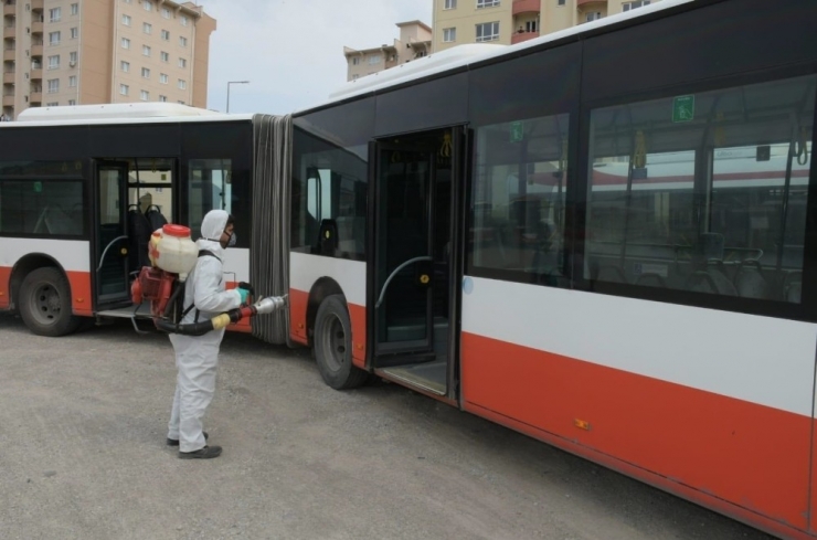 İzmir’de Hükümlülerin Tahliye Ve İzin İşlemleri Sürüyor