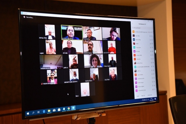 Başkan Ali Kılıç Muhtarlarla Telekonferans Yaptı