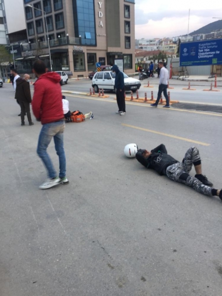 Motosiklet Yayaya Çarptı; 2 Yaralı