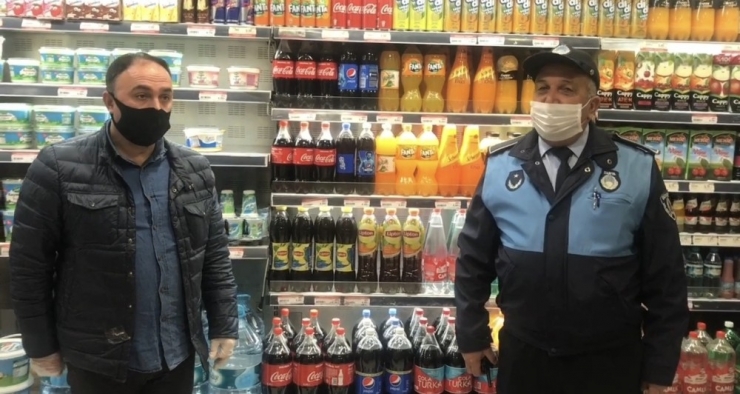 İstanbul’da Denetimde Maske Takmayan Gence: “Suriyelilere Virüs Bulaşmıyor Mu"