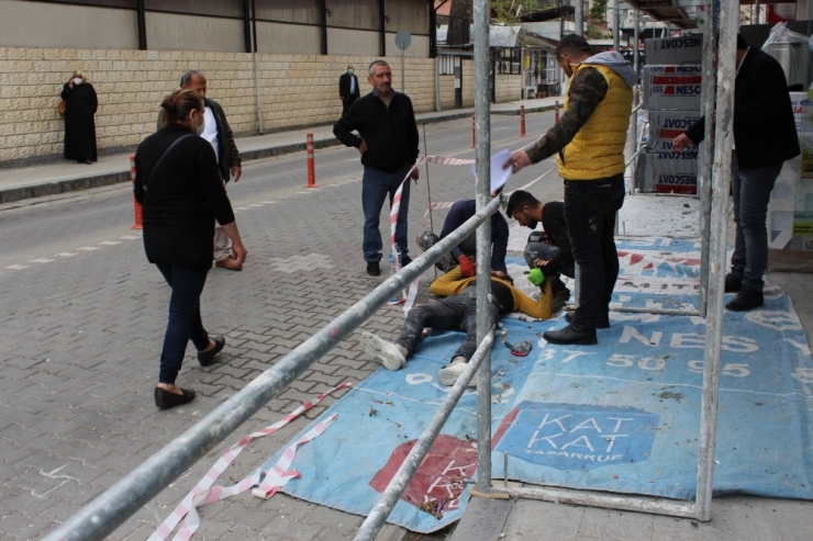 2. Kattaki İskeleden Düşen İşçi Yaralandı