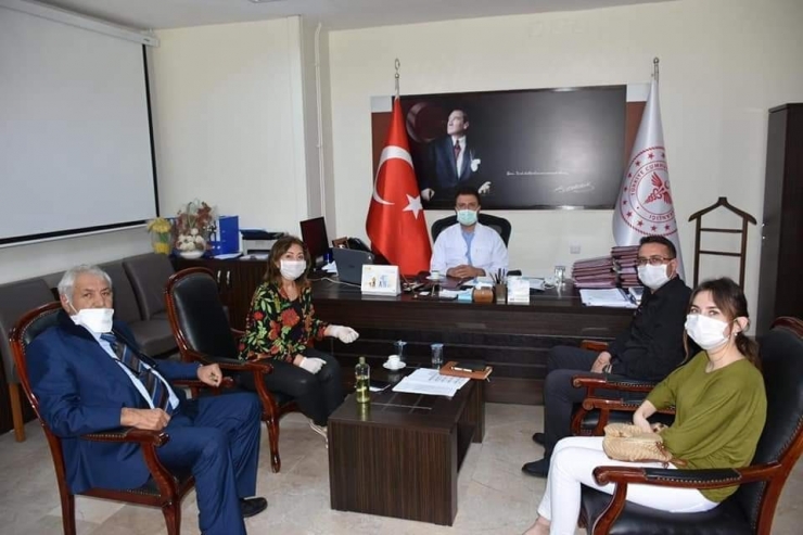 Şehit Babasından Sağlıkçılara Siperlik Desteği