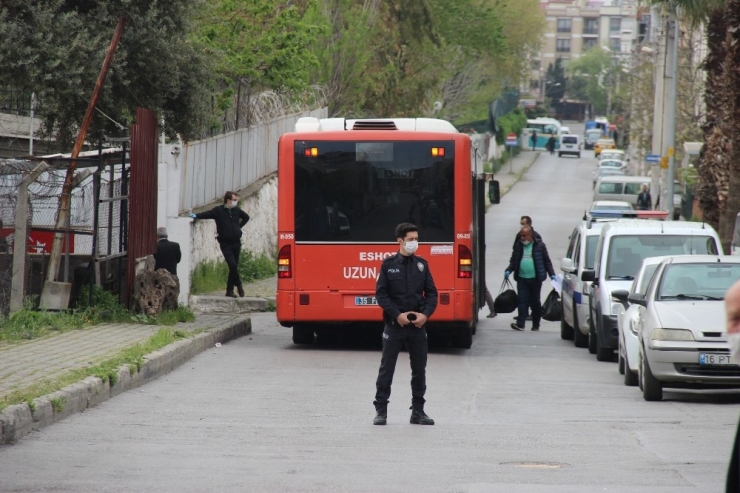 Kanun Yürürlüğe Girdi; İzmir’de Cezaevlerinden Tahliyeler Başladı