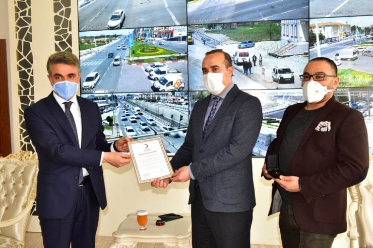 10 Kez Kan Bağışladı Bronz Madalya Ve Berat Aldı