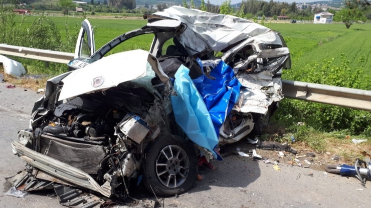 Baba İle Oğlu Trafik Kazasında Hayatını Kaybetti