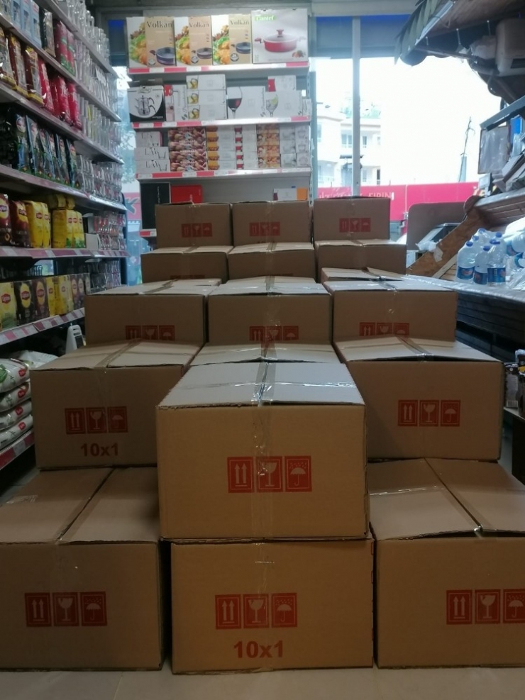 Tuncelili İş Adamı 62 Aileye Destek Paketi Gönderdi