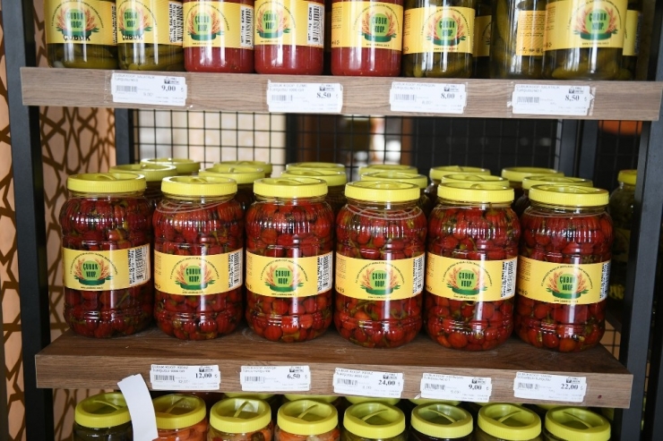 Halk Ekmek Yerli Üreticilerin Ürünlerini Satın Alarak Raflarına Taşıdı