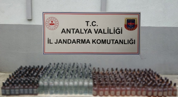 Antalya’da 300 Litre Kaçak İçki Ele Geçirildi