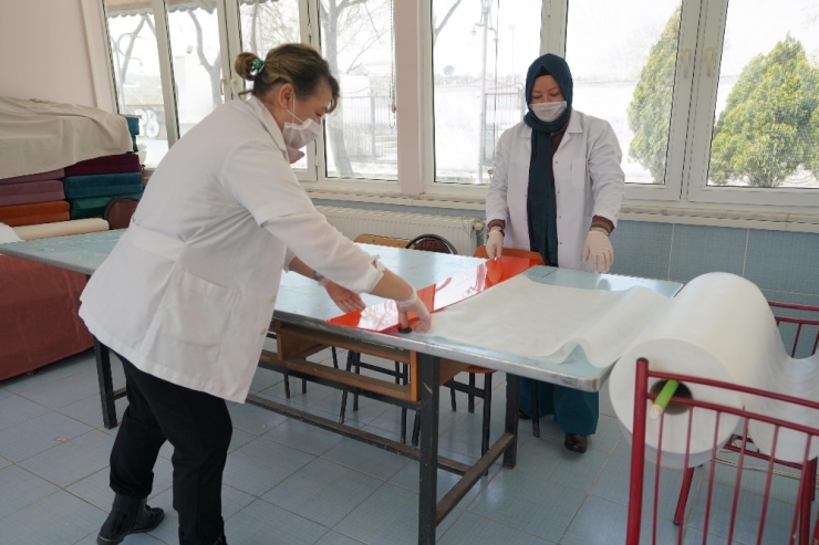 Büyükşehir, Balıkesir’i Maskesiz Bırakmıyor