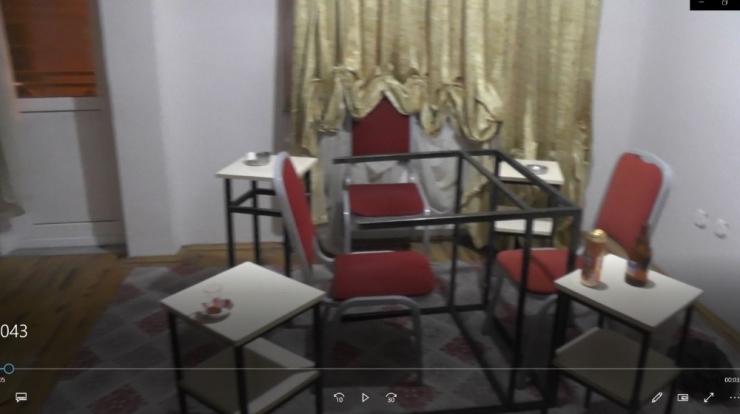 Bigadiç’te Kumarbazlara Polis Baskını