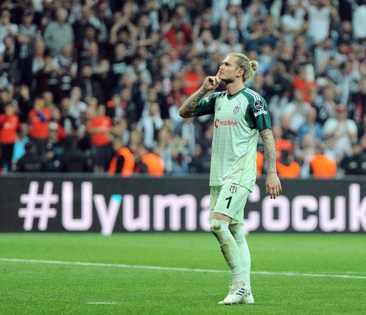 Karius Gidiyor, Dorukhan Kalıyor!