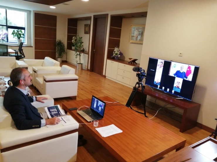 Çiftçi’den İlçe Başkanlarıyla Video Konferans