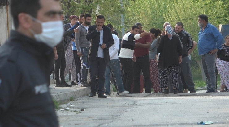 İki Ailenin 2 Gündür Süren Kavgasına Polisten Sosyal Mesafe Cezası