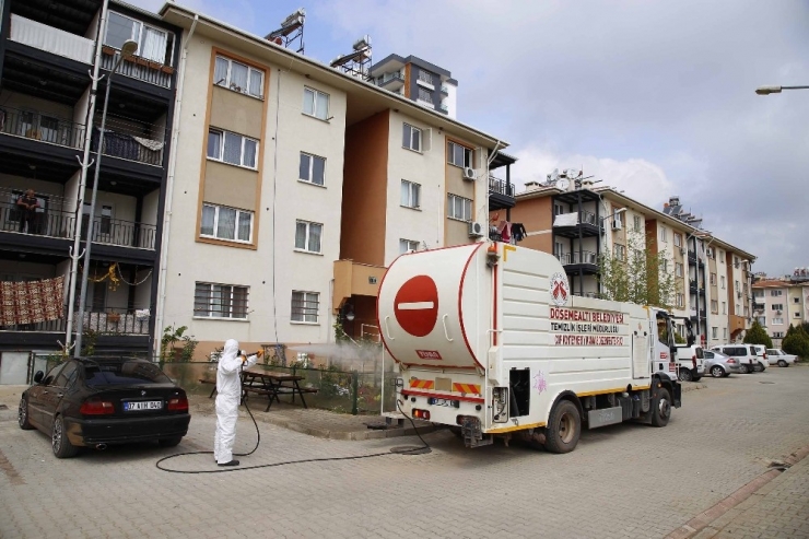 Döşemealtı Belediyesi Korona Virüs Önlemlerini Şehrin Her Noktasına Taşıyor