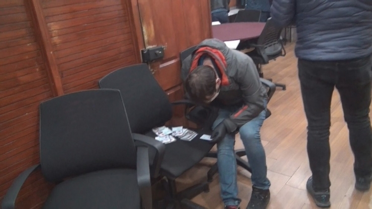 Evden Bozma Kumarhaneye Baskın: 15 Kişi Yakalandı