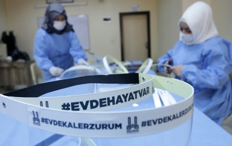 Erzurum Büyükşehir’den Siper Maske Hamlesi